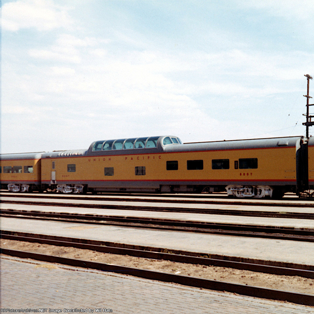 UP Dome Diner 8007